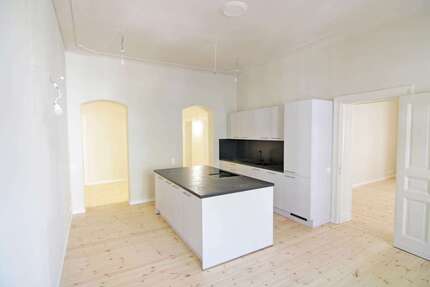 Wohnung Berlin Mitte - 5 Zimmer, 161 m&sup2;, 2.743&euro; | Angebot:26777699
