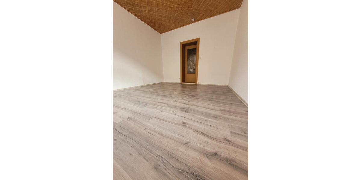 Erdgeschoßwohnung Finsterwalde - 1 Zimmer, 30 m&sup2;, 199&euro; | Angebot:25961973