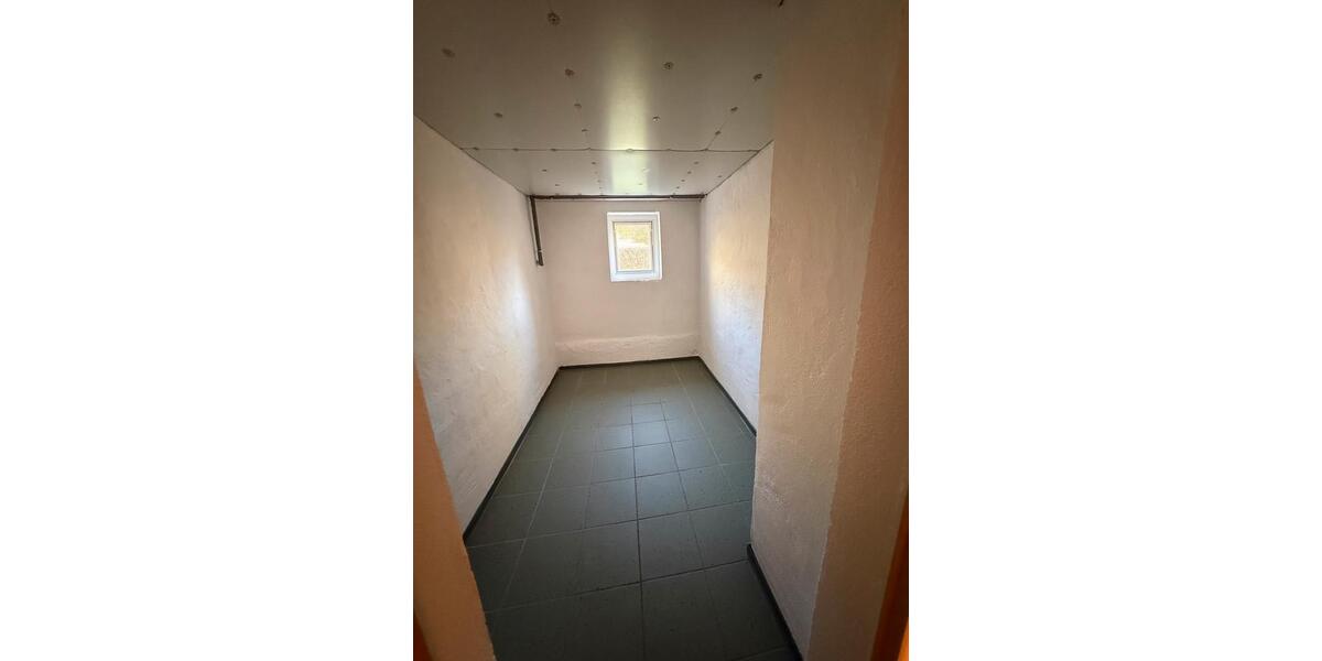 Dachgeschoßwohnung Grimma - 2 Zimmer, 42 m&sup2;, 294&euro; | Angebot:26483321