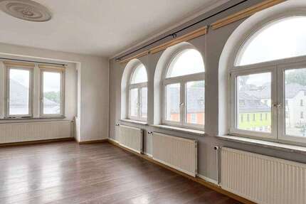 Wohnung Lehesten - 4 Zimmer, 130 m&sup2;, 715&euro; | Angebot:26201433