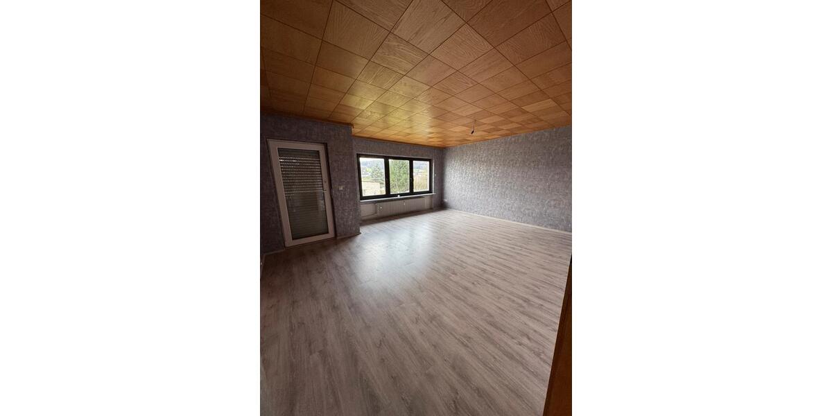 Etagenwohnung Weilburg - 5 Zimmer, 155 m&sup2;, 1.600&euro; | Angebot:26551690