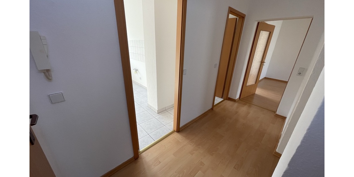Gera-Langenberg! 4 Raum Whg. mit Balkon und Wanne! - Etagenwohnung Gera Langenberg | Angebot:27190932