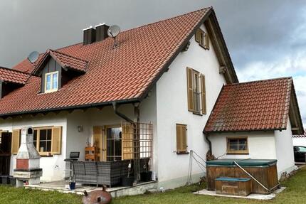 Schöne Doppelhaus Hälfte nahe Aichach 4 zimmer