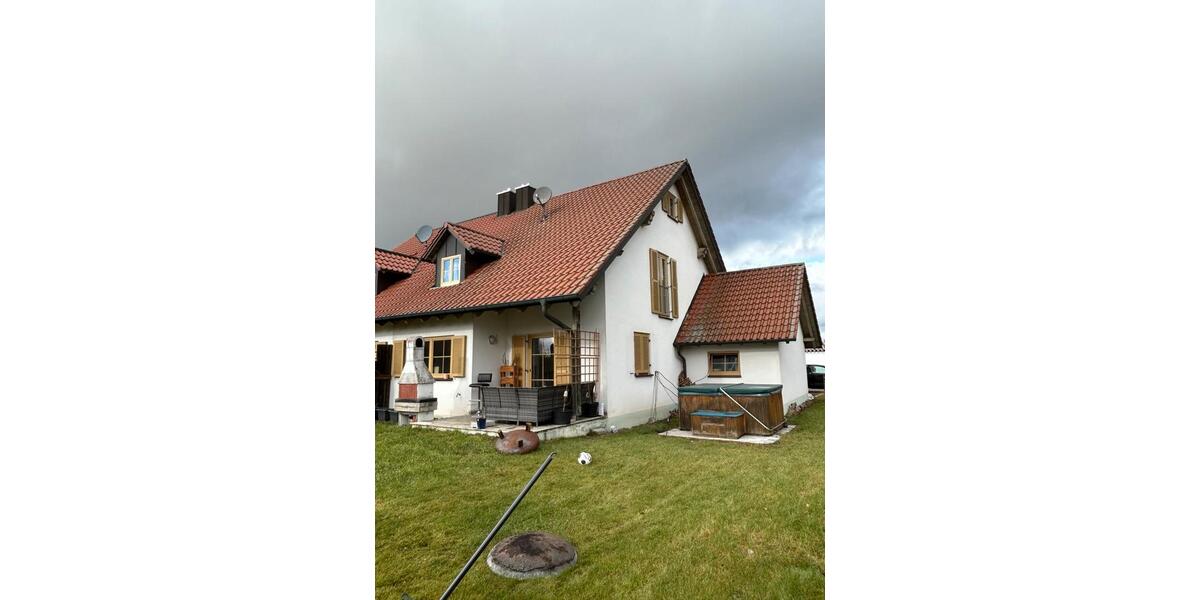 Schöne Doppelhaus Hälfte nahe Aichach 4 zimmer