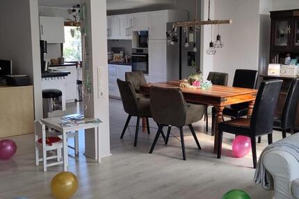 5-Zimmer Maisonette-Wohnung 113qm mit Balkon 2 Bäder, Einbauküche