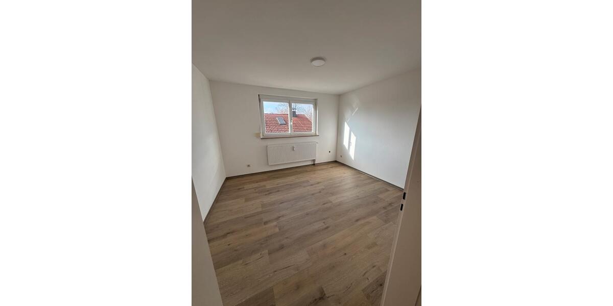 Wohnen auf Zeit Ingolstadt - 1 Zimmer, 80 m&sup2;, 620&euro; | Angebot:25436680