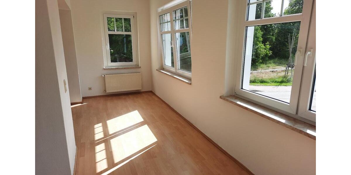 Helle 2-Raum-Wohnung 65 m² im san. Altbau zu vermieten 2 zimmer