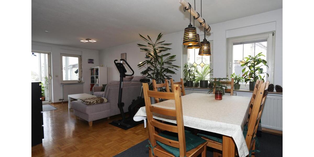Etagenwohnung Bönnigheim - 2 Zimmer, 82 m&sup2;, 770&euro; | Angebot:26004772