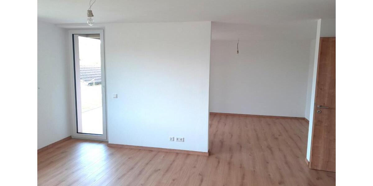 Erdgeschoßwohnung Titting - 3 Zimmer, 103 m&sup2;, 1.050&euro; | Angebot:26023194