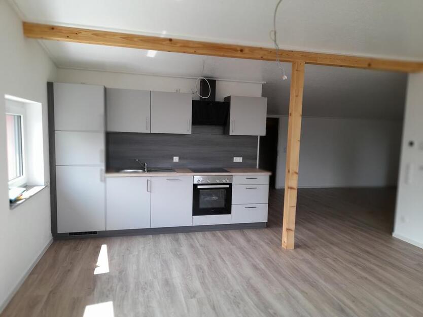 helle 2 Zimmer Wohnung in 97478 KnetzgauOT Zell a. E.