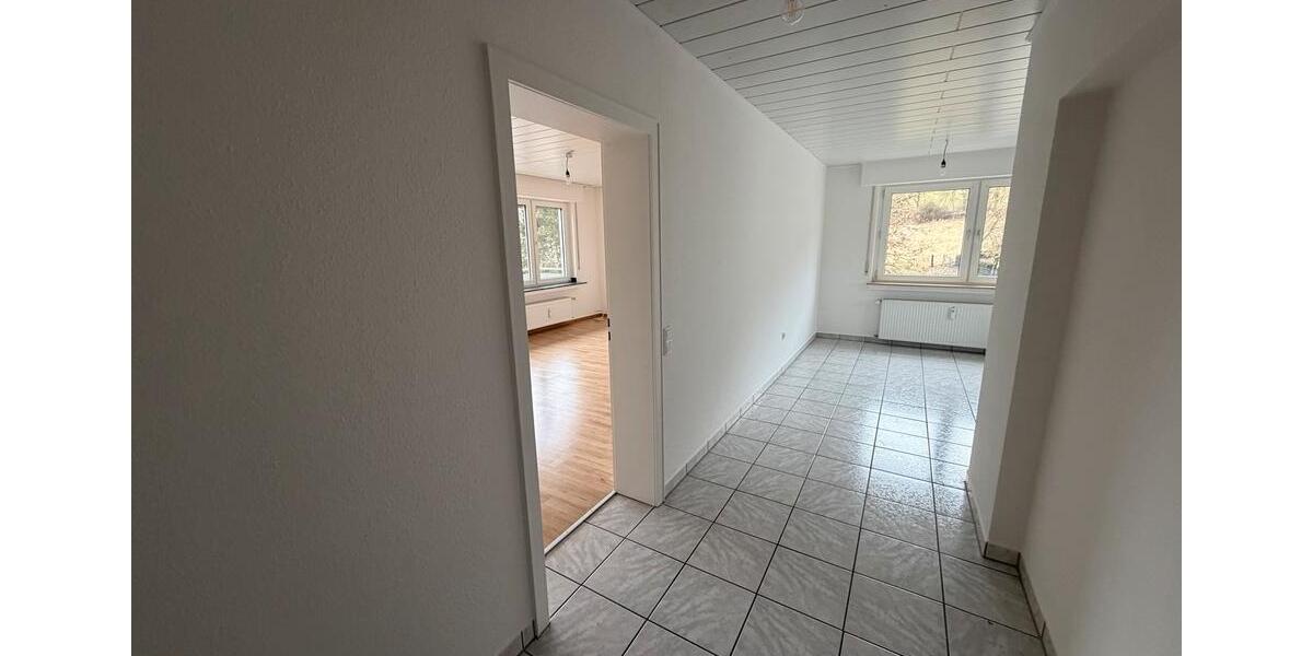 Etagenwohnung Bad Driburg - 3 Zimmer, 81 m&sup2;, 650&euro; | Angebot:26040278