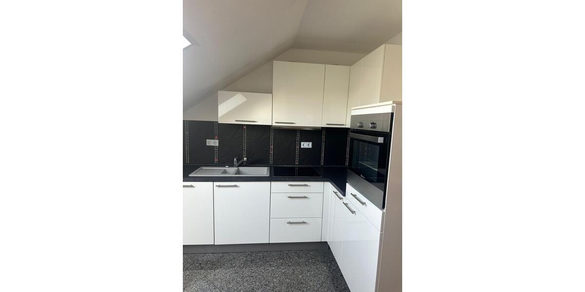 Dachgeschoßwohnung Hagenbach - 3 Zimmer, 95 m&sup2;, 700&euro; | Angebot:26224934