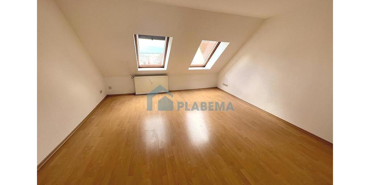 Dachgeschoßwohnung Schwerin - 3.5 Zimmer, 95 m&sup2;, 1.353&euro; | Angebot:26649637