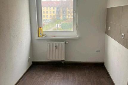 Wohnung Hohenmölsen - 2 Zimmer, 50 m&sup2;, 400&euro; | Angebot:26262553