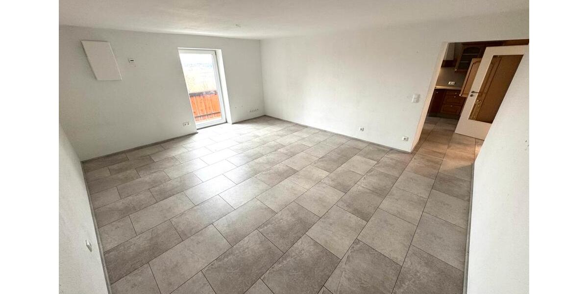 Etagenwohnung Anger - 3 Zimmer, 120 m&sup2;, 1.175&euro; | Angebot:25017938