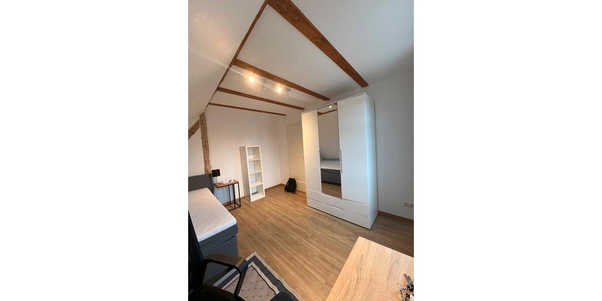 Wohnen auf Zeit Kitzingen - 5 Zimmer, 16 m&sup2;, 650&euro; | Angebot:26092707