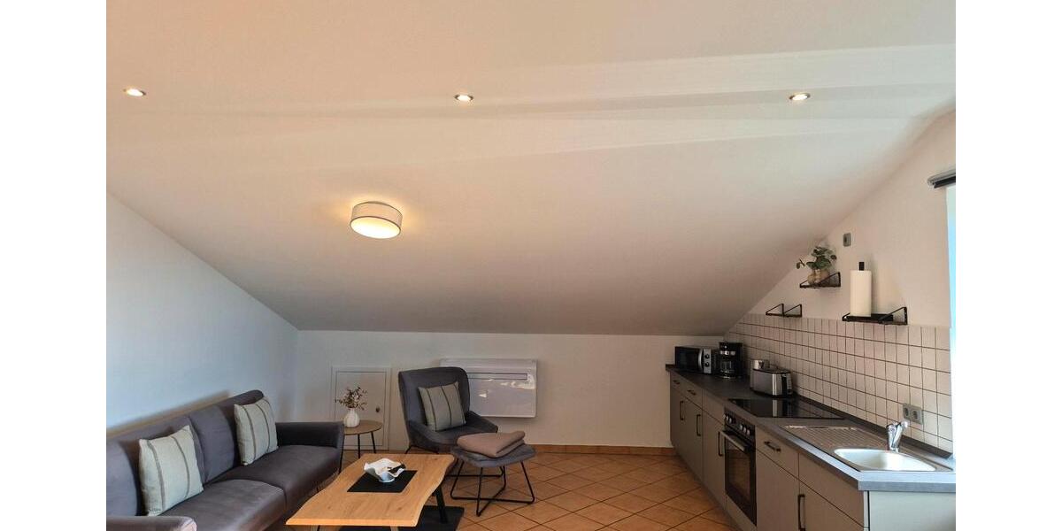 Dachgeschoßwohnung Bredstedt - 1 Zimmer, 25 m&sup2;, 950&euro; | Angebot:26299091