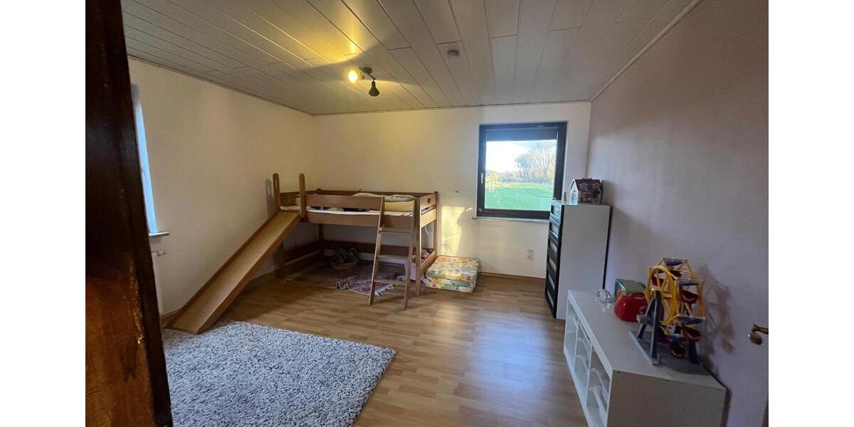 Hochparterre Eiterfeld - 3 Zimmer, 60 m&sup2;, 350&euro; | Angebot:25809523