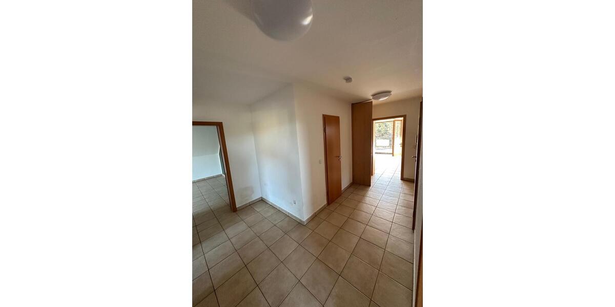 Etagenwohnung Rösrath - 3 Zimmer, 133 m&sup2;, 1.640&euro; | Angebot:26043868