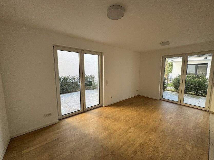 TRIER - nahe Zentrum - Moderne 2 Zimmer Wohnung mit Stellplatz und Terrasse 2 zimmer