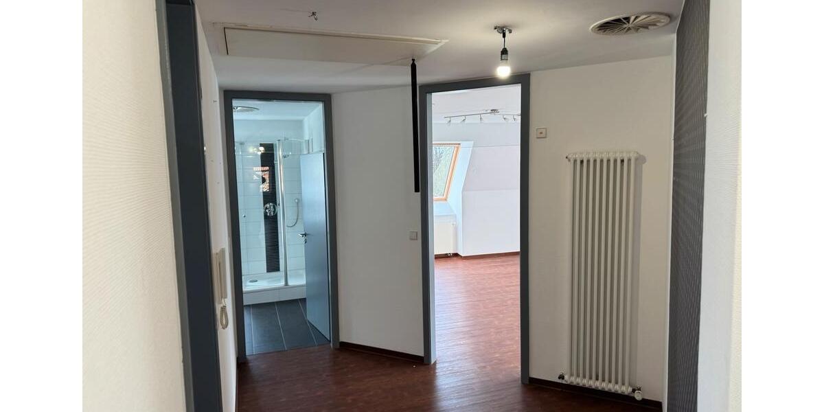 Dachgeschoßwohnung Twist - 3 Zimmer, 135 m&sup2;, 1.080&euro; | Angebot:25656771