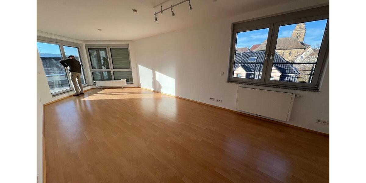 Penthouse-Wohnung (100qm Terrasse) zu vermieten (3 Zi.) Mühlacker 3 zimmer