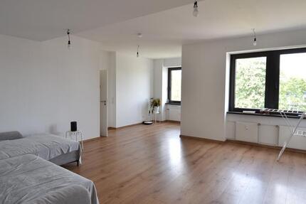 Wohnung Düsseldorf Stadtbezirk 2 - 3 Zimmer, 90 m&sup2;, 1.360&euro; | Angebot:23769123
