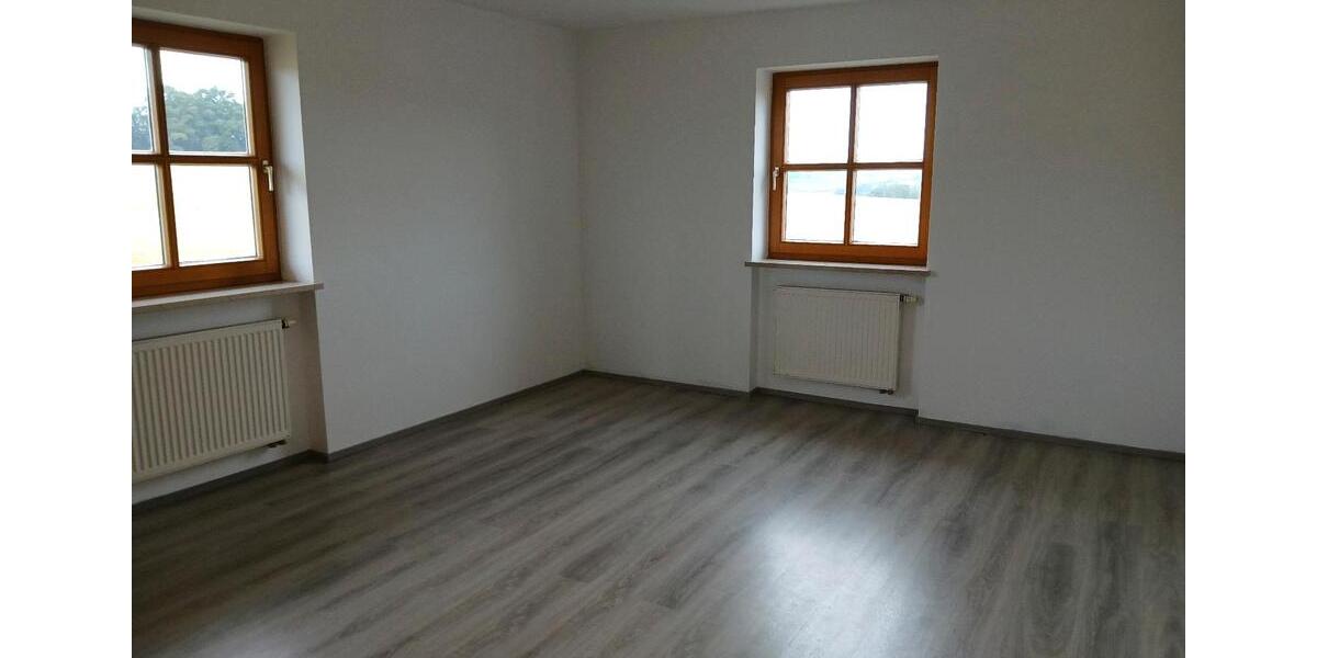 Einfamilienhaus Reisbach Englmannsberg - 7 Zimmer, 200 m&sup2;, 1.550&euro; | Angebot:25675541