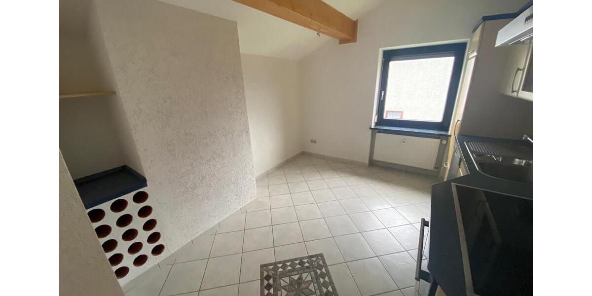 Dachgeschoßwohnung Arnbruck - 5 Zimmer, 111 m&sup2;, 800&euro; | Angebot:26261869