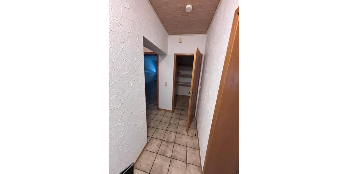 Etagenwohnung Gründau - 2 Zimmer, 62 m&sup2;, 620&euro; | Angebot:26382691