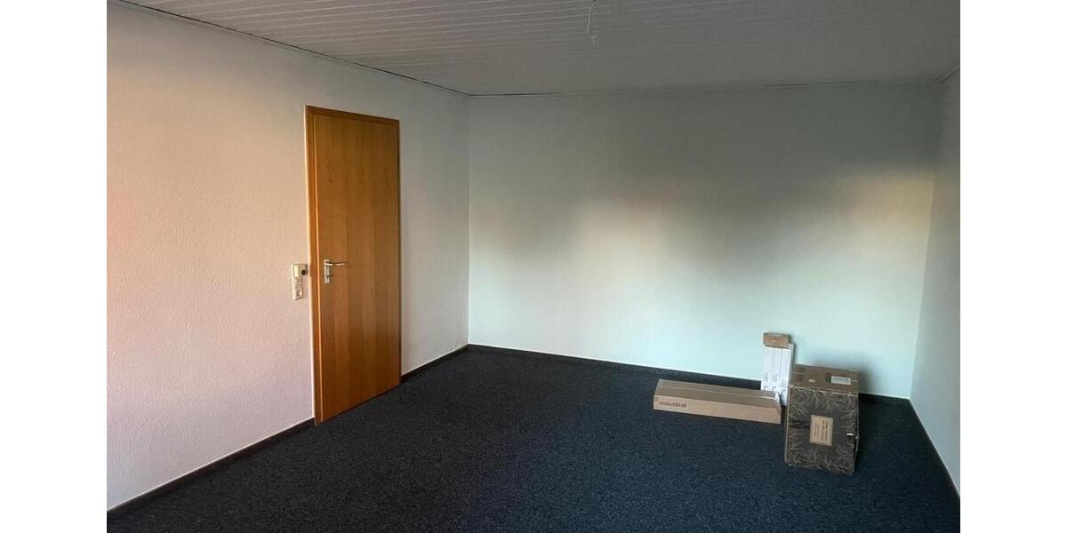 Wohnen auf Zeit Altenbeken - 9 Zimmer, 280 m&sup2;, 150&euro; | Angebot:25408573