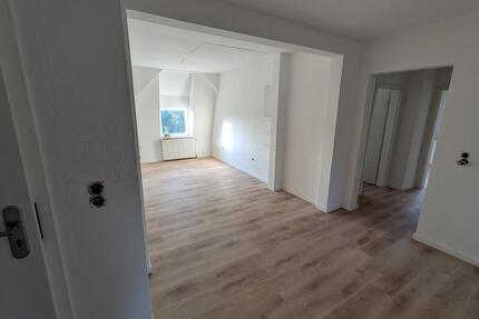Wohnen auf Zeit Magdeburg Nordwest - 3 Zimmer, 300&euro; | Angebot:22410514