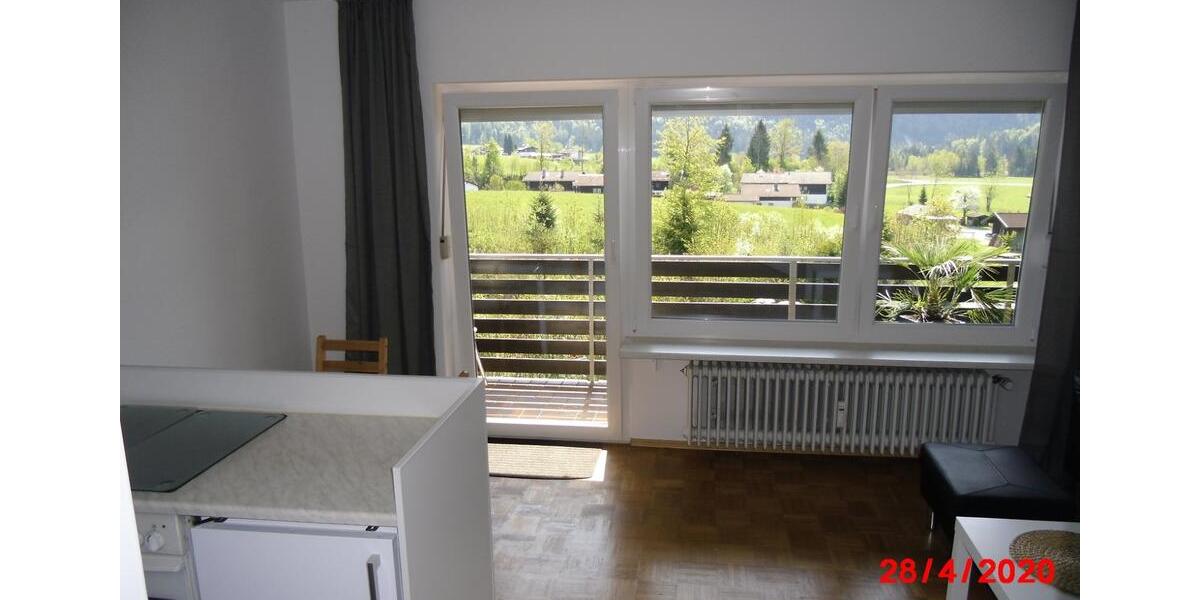 Möbliertes, ruhiges Apartment mit Balkon und traumhaftem Panorama 1 zimmer