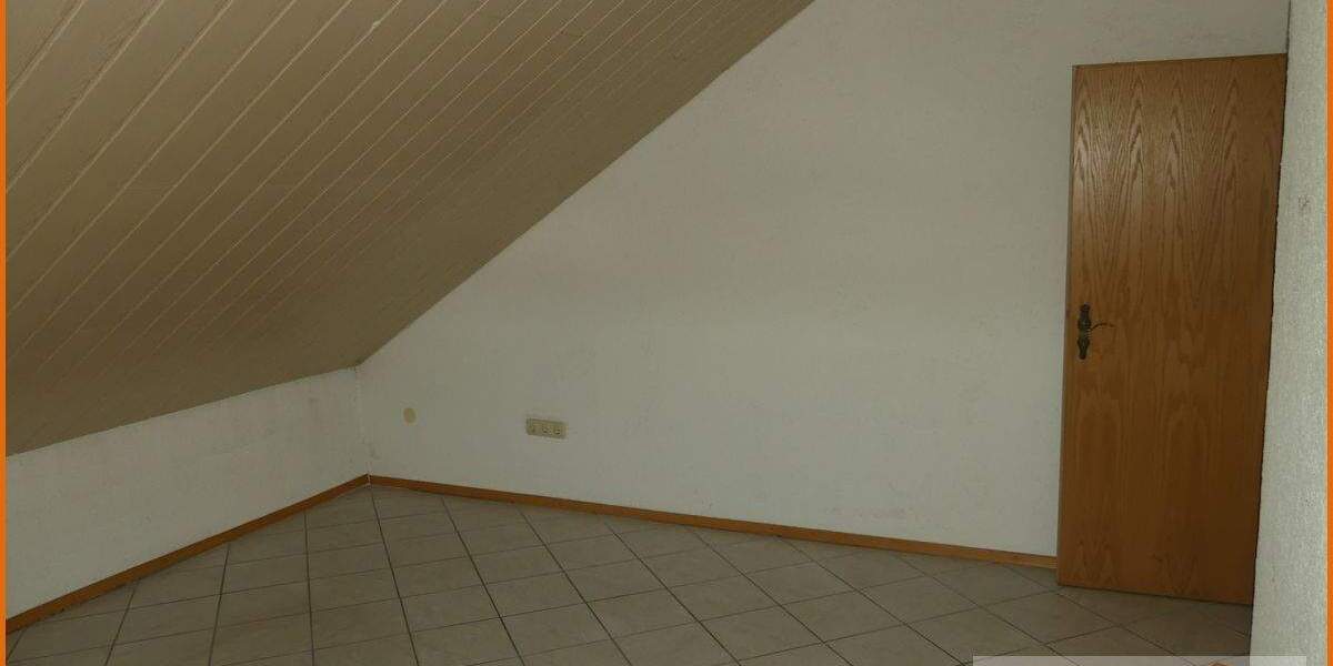 Etagenwohnung Flieden / Stork Stork - 4 Zimmer, 118 m&sup2;, 600&euro; | Angebot:26230920