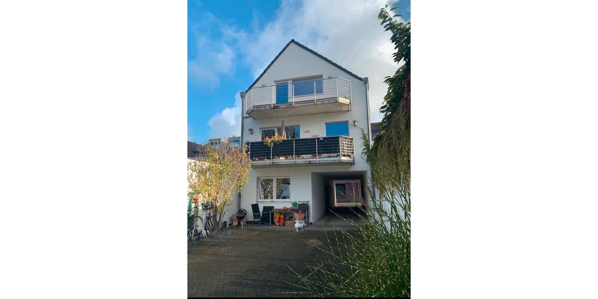 Dachgeschoßwohnung Frechen - 2.5 Zimmer, 80 m&sup2;, 1.120&euro; | Angebot:25127486