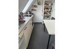 PrivatZimmer mit Dachboden in einer 2-Personen-WG für ein Mädchen