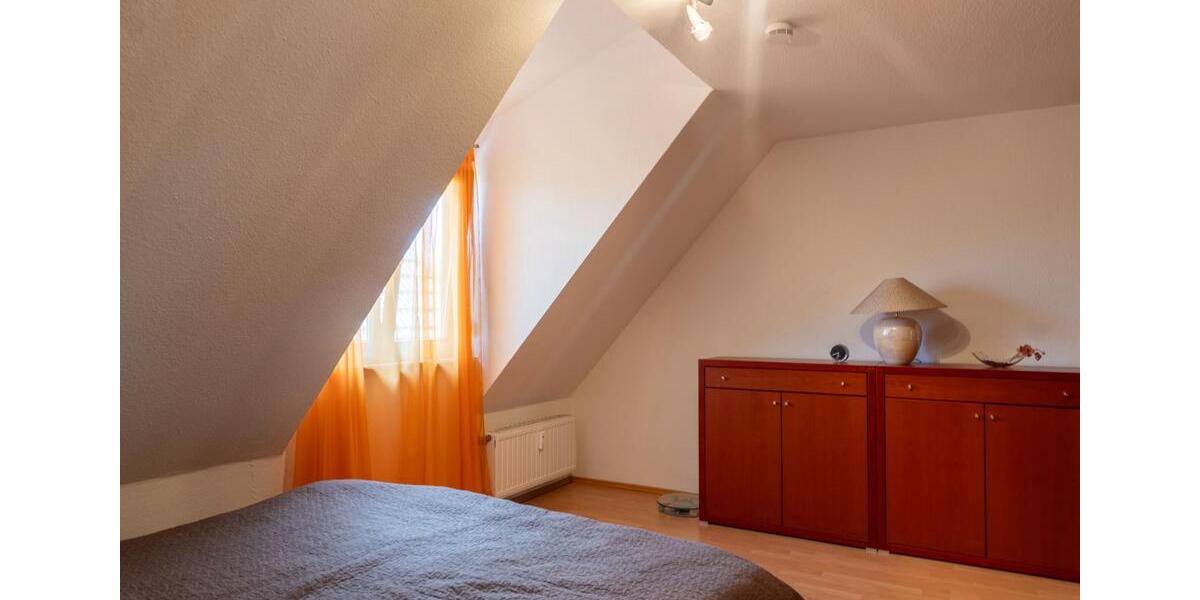 3-Zimmer-Maisonette-Wohnung mit TV, Wlan, Küche mit Essplatz, Galerie, BadWc, Waschmaschine, Parkplatz und Balkon 3 zimmer