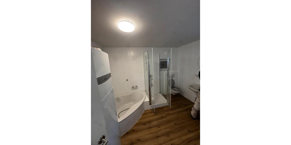 Wohnen auf Zeit Oldenburg Bloherfelde - 9 Zimmer, 18 m&sup2;, 400&euro; | Angebot:26635722