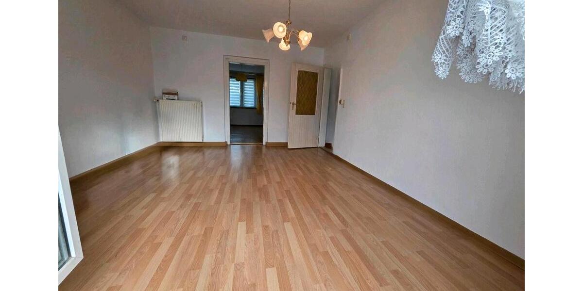 Etagenwohnung Nienburg (Saale) - 2 Zimmer, 50 m&sup2;, 415&euro; | Angebot:26062887