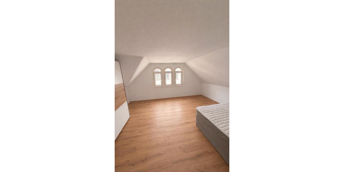 Wohnen auf Zeit Esslingen am Neckar - 5 Zimmer, 12 m&sup2;, 650&euro; | Angebot:26287080