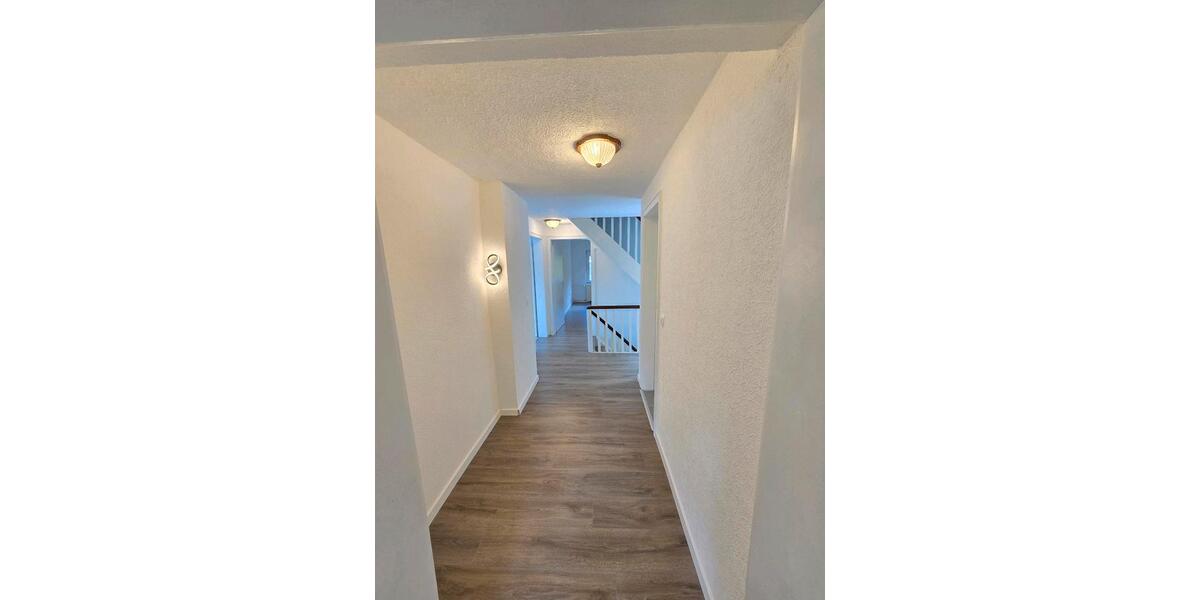 Etagenwohnung Hilchenbach - 3 Zimmer, 87 m&sup2;, 690&euro; | Angebot:26648915