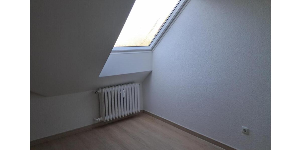 Dachgeschoßwohnung Holzminden - 3 Zimmer, 98 m&sup2;, 595&euro; | Angebot:21908599
