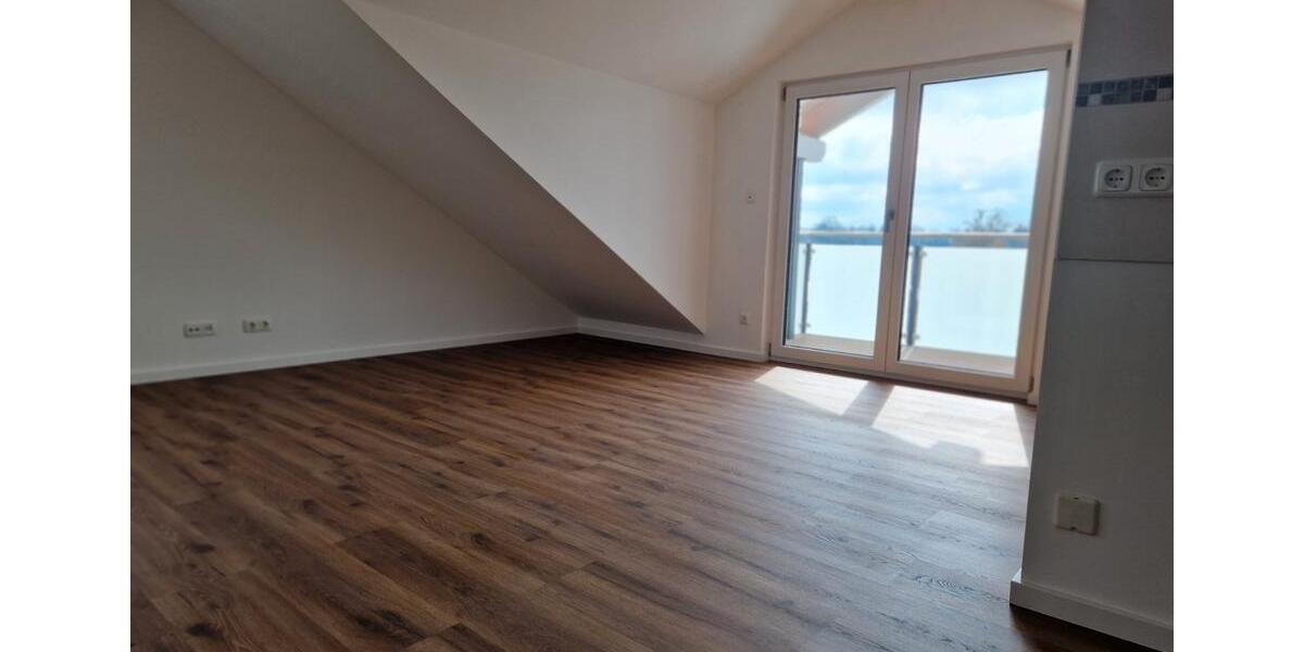 Dachgeschoßwohnung Burghausen - 3 Zimmer, 55 m&sup2;, 825&euro; | Angebot:26221403