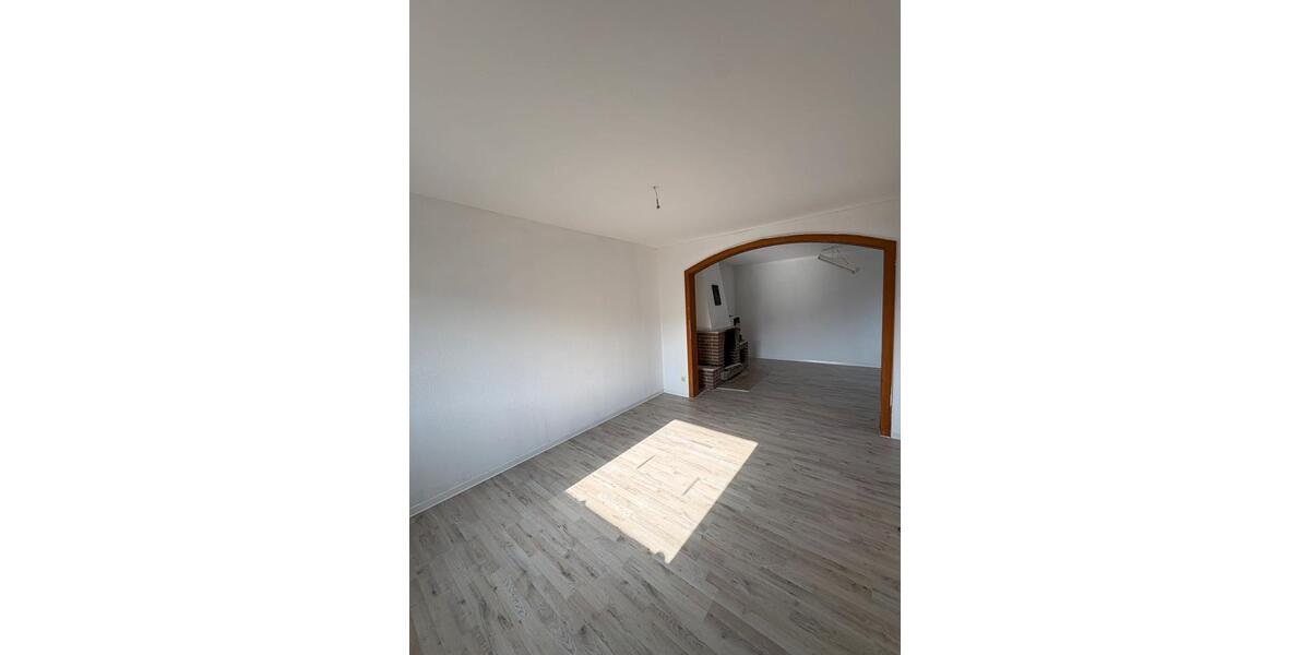 Doppelhaushälfte Bad Pyrmont - 4 Zimmer, 102 m&sup2;, 910&euro; | Angebot:26040583