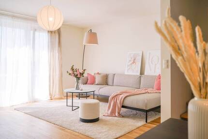 Haus Ahrensburg - 6 Zimmer, 146 m&sup2;, 2.483&euro; | Angebot:25731944