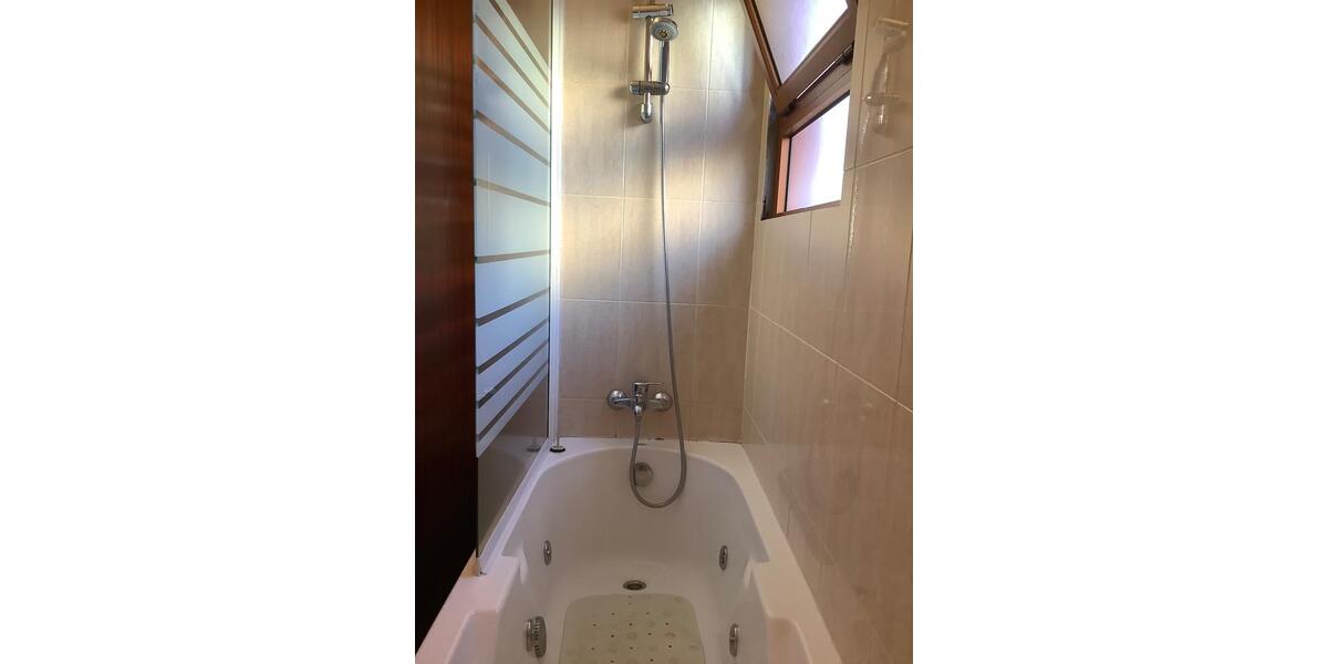 Etagenwohnung Trier Kürenz - 5 Zimmer, 100 m&sup2;, 1.200&euro; | Angebot:24442336