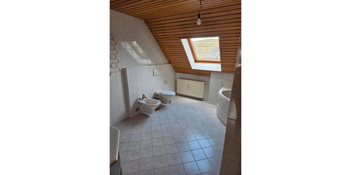 Dachgeschoßwohnung Schmallenberg - 3 Zimmer, 114 m&sup2;, 780&euro; | Angebot:25405150