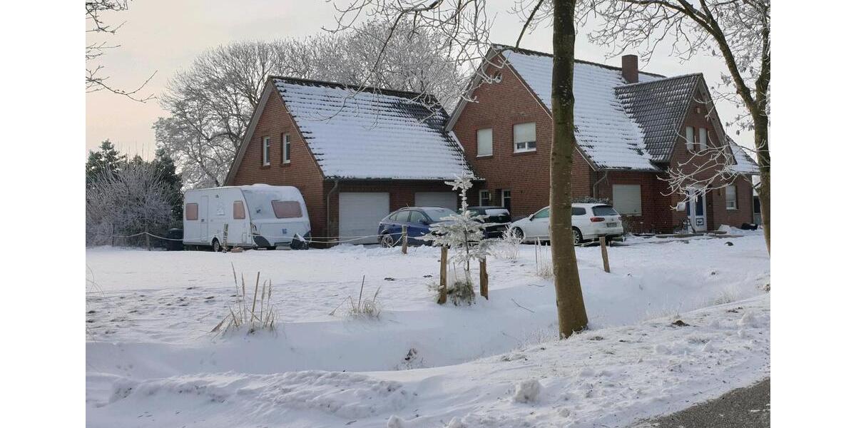 Dachgeschoßwohnung Ihlow - 4 Zimmer, 100 m&sup2;, 990&euro; | Angebot:25105461