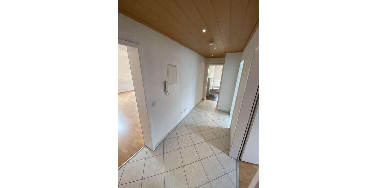 Etagenwohnung Bretzenheim - 3 Zimmer, 71 m&sup2;, 670&euro; | Angebot:27032787