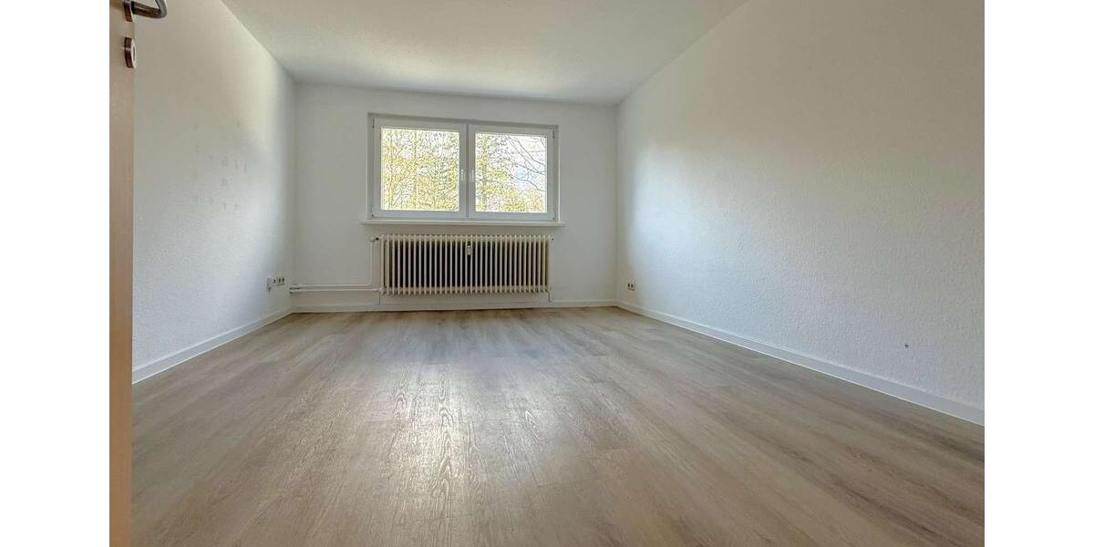 Dachgeschoßwohnung Wilhelmshaven Altengroden - 3 Zimmer, 60 m&sup2;, 380&euro; | Angebot:26090066